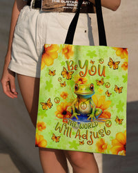 BE YOU THE WORLD WILL ADJUST FROG TOTE BAG - TLNO3110233