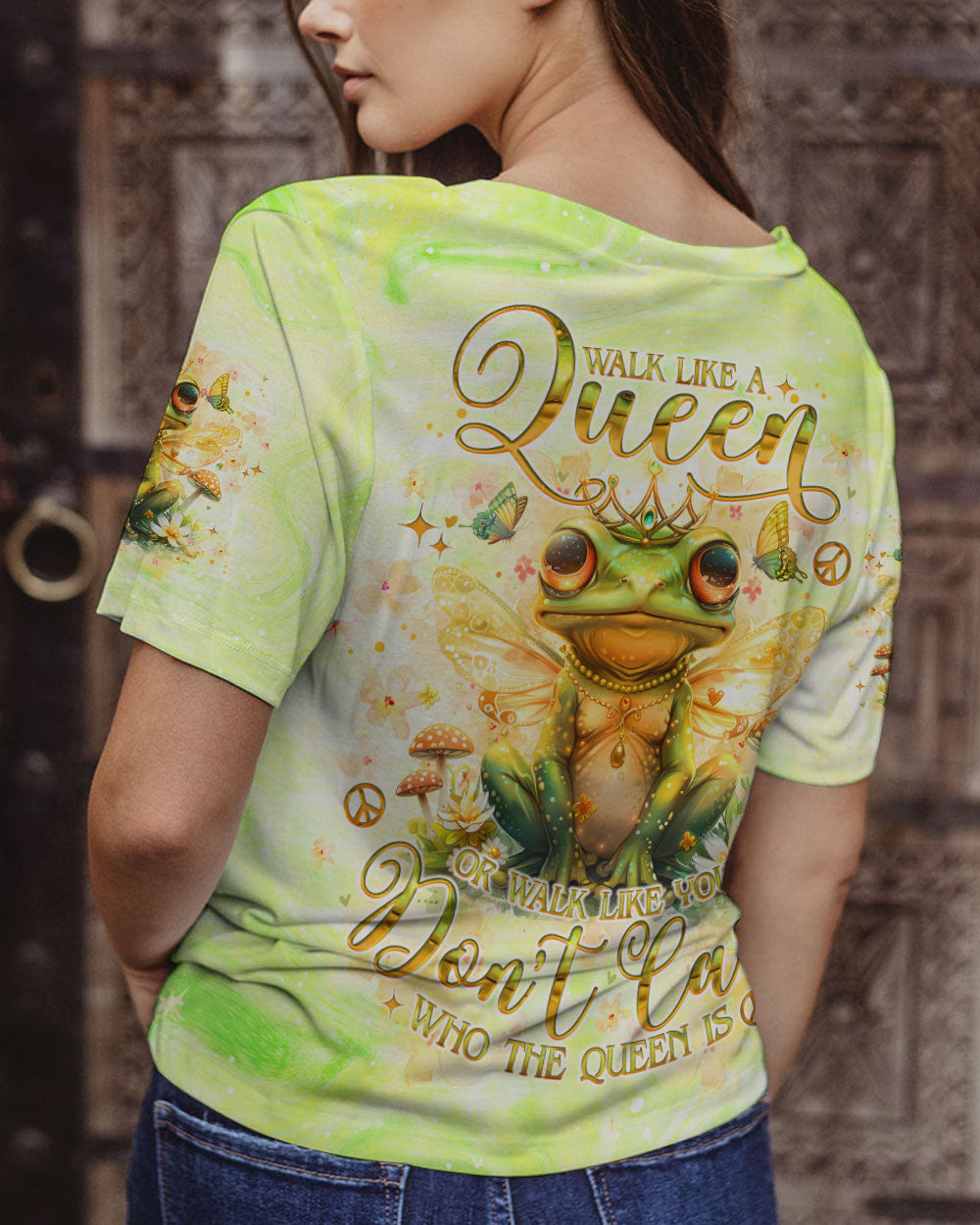 WALK LIKE A QUEEN FROG ALL OVER PRINT - TLNO1807241