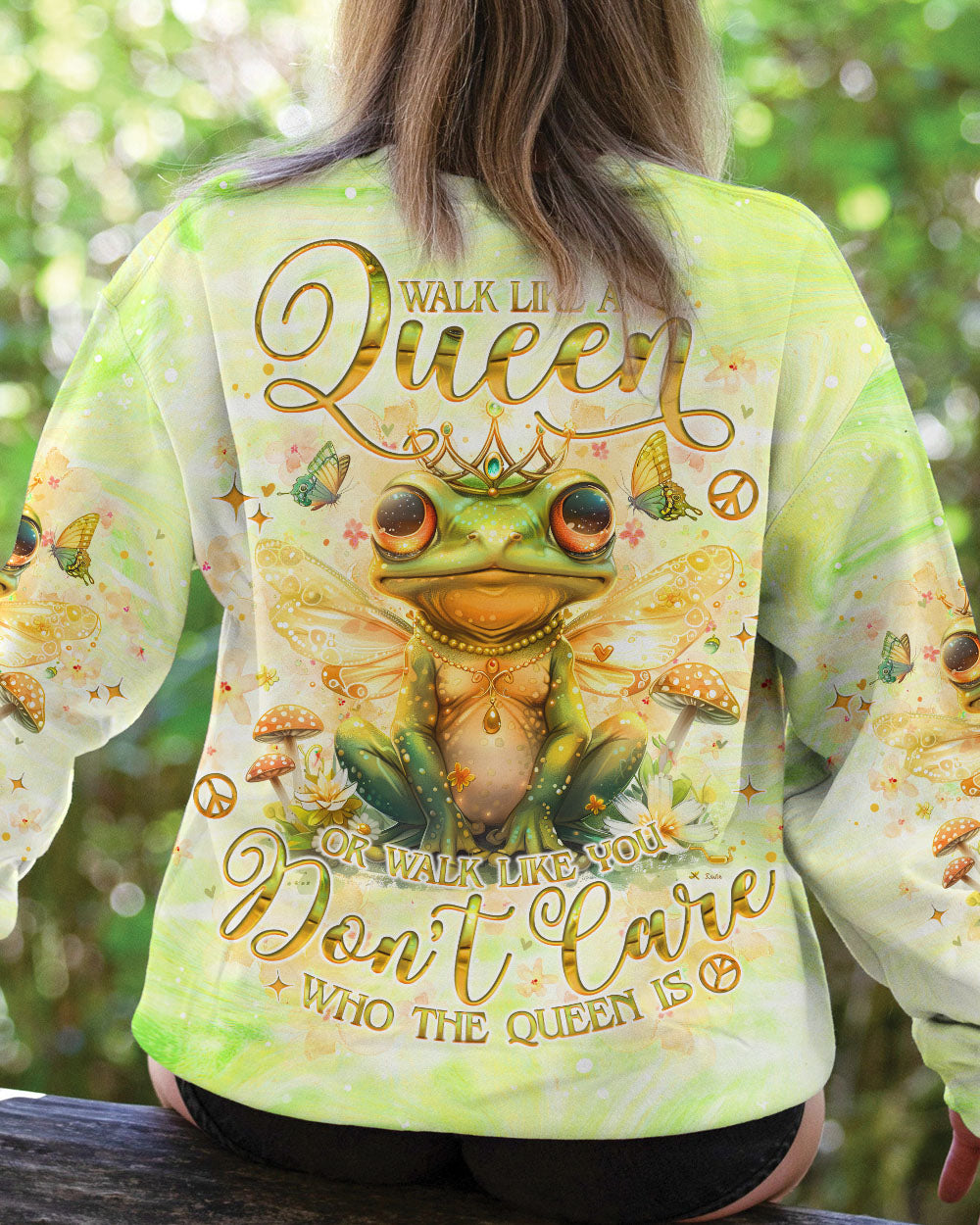 WALK LIKE A QUEEN FROG ALL OVER PRINT - TLNO1807241