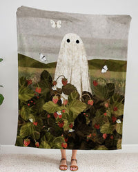 STRAWBERRY FIELD GHOST HALLOWEEN WOVEN AND FLEECE BLANKET - YHDU0808235