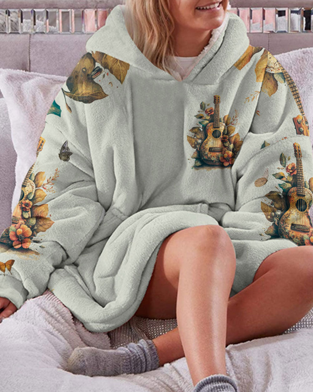 MUSIC JUST SOOTHES MY SOUL SHERPA BLANKET HOODIE - TY1704236